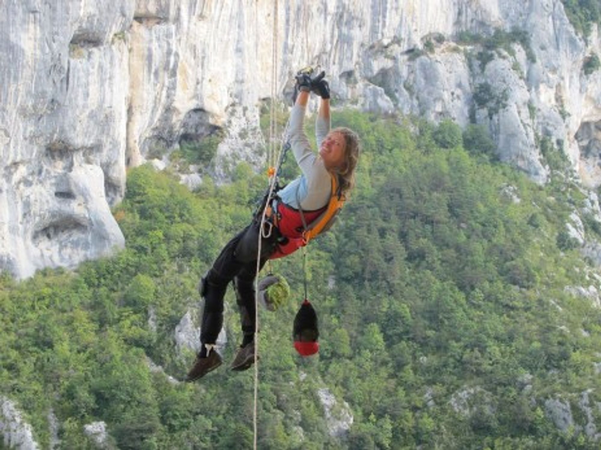 Vanessa Francois training in French Verdon canyon