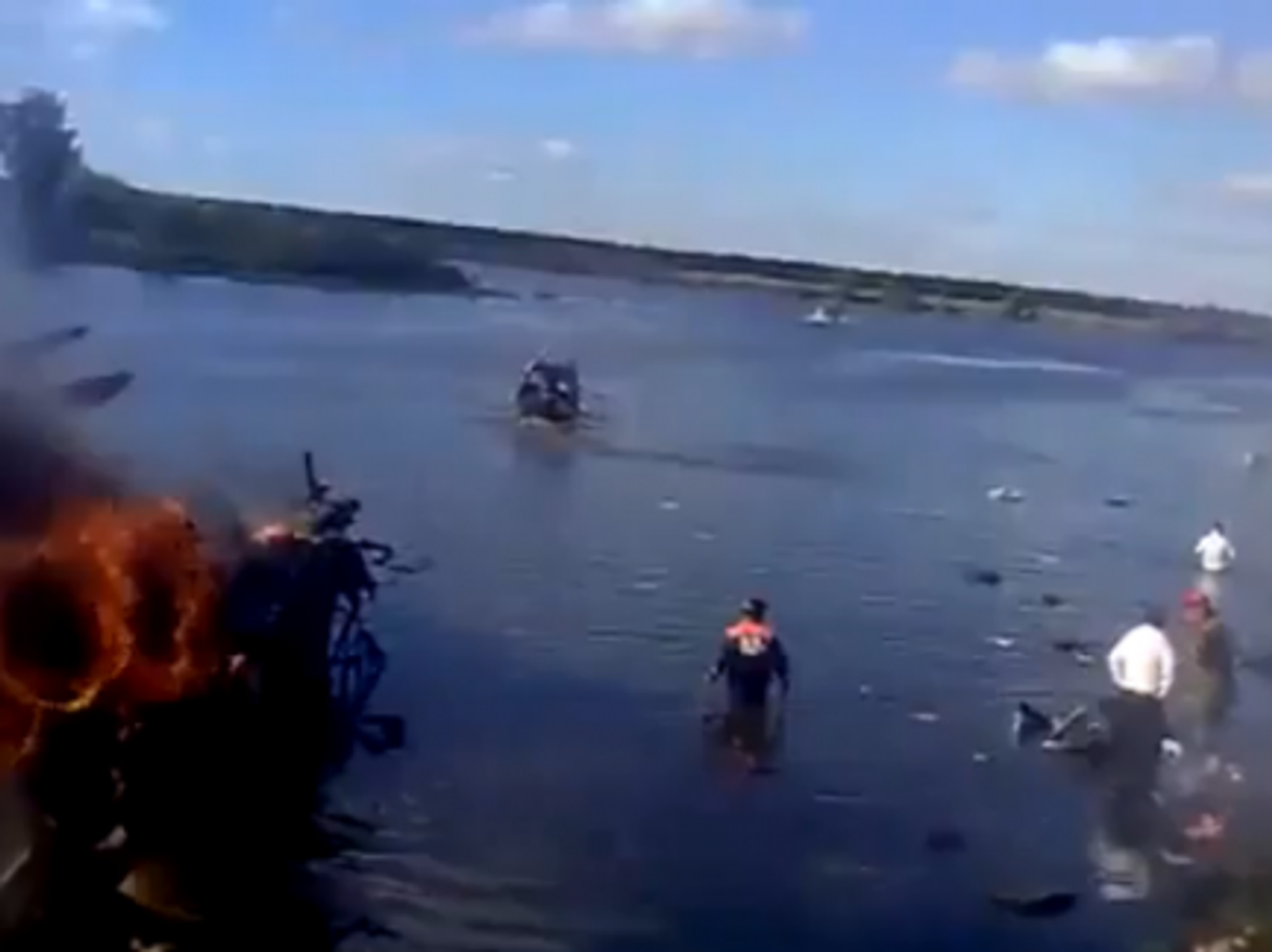 Video image of the plane's fuselage on fire (typist9837)