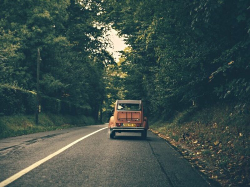 Vintage car (and road)