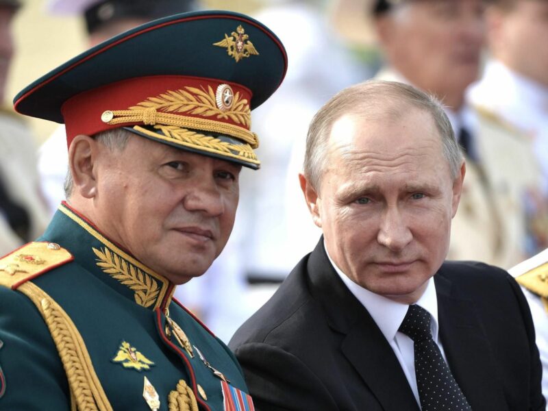 Vladimir Putin and Sergei Shoigu in Saint Petersburg, 2017