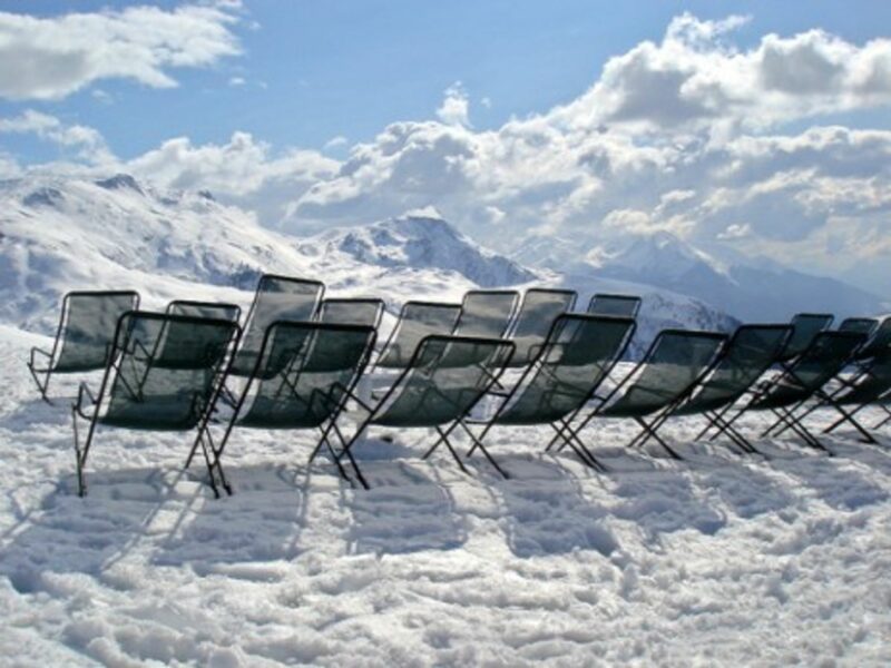 Waiting for tourists at the foot of Mont-Blanc