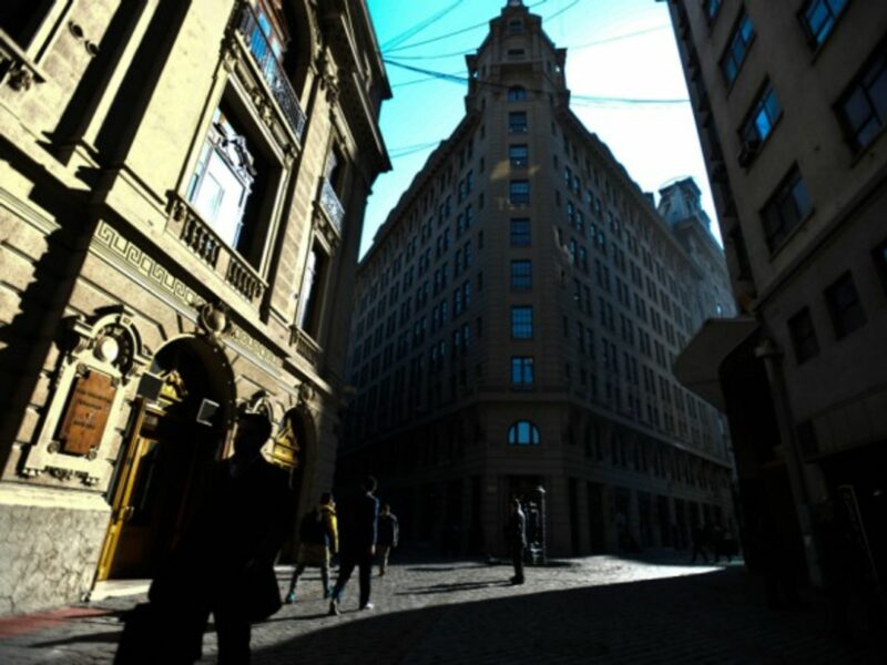 Walking by Santiago's Stock Exchange district