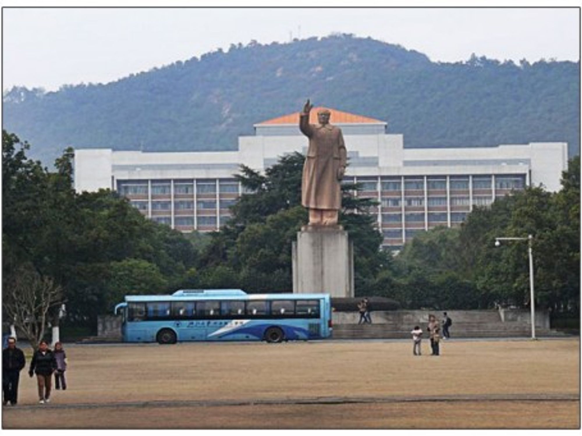 Wave goodbye to Mao, Zhejiang University