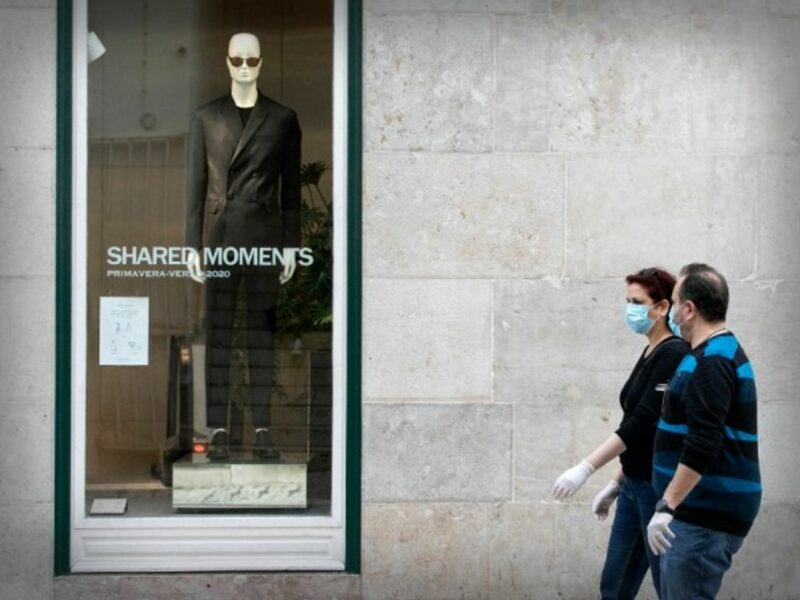 With and without mask in Lisbon