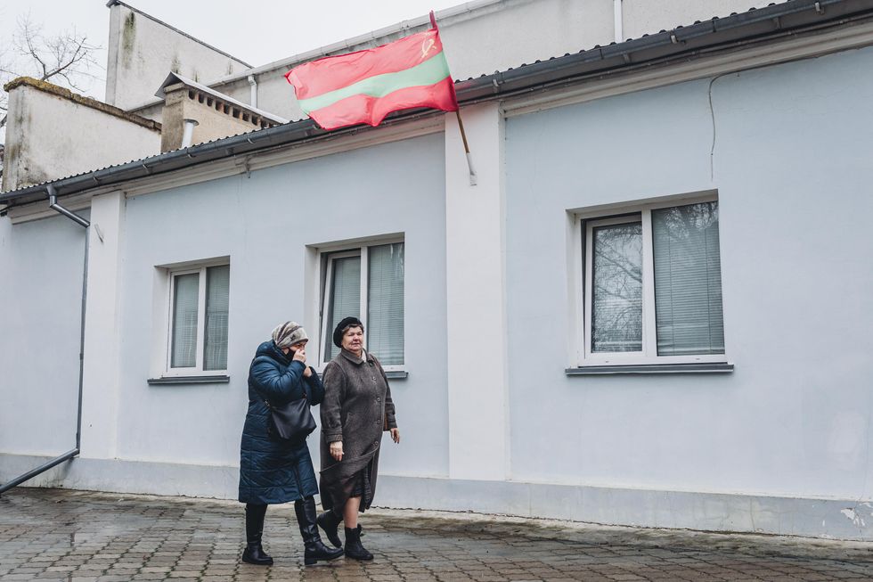 Women go voting in Tiraspol