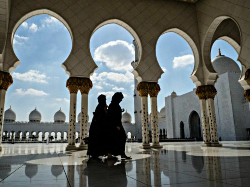 Women in Abu Dhabi