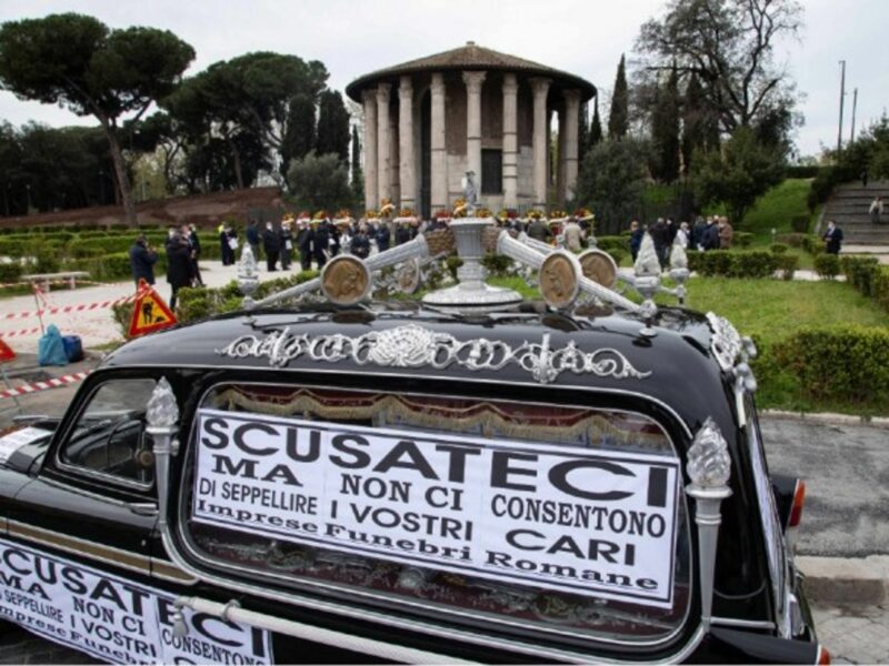 Workers of Rome funeral parlors protesting against the situation in Roman cemeteries, April 2021, Italy.
