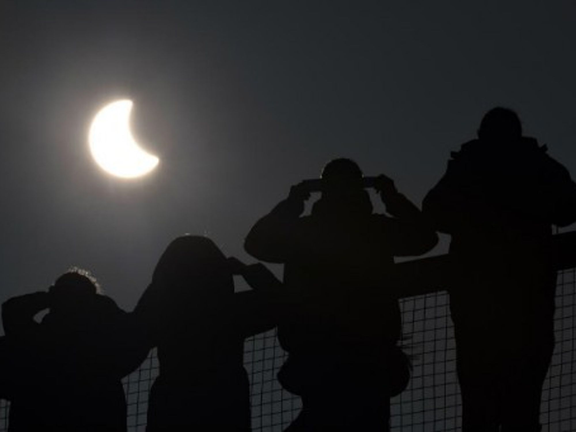 Yemen Mosques Attacked, Solar Eclipse, Flame-Grilled Fragrance