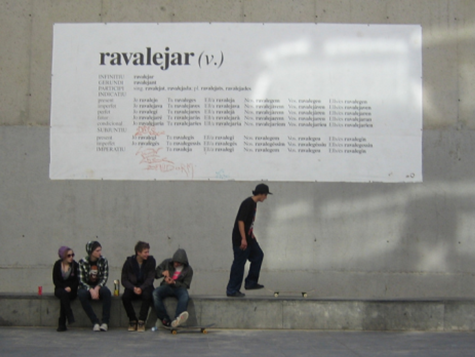 Young people in Barcelona (Macle)