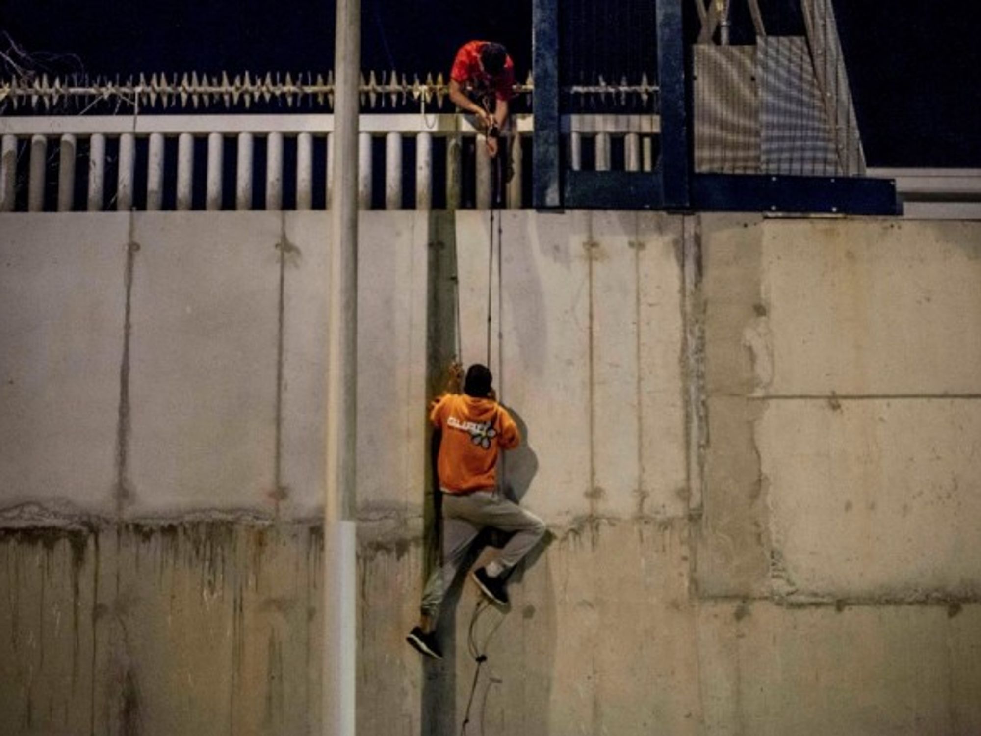 Youth attempt to enter Spanish territory through the North African enclave of Ceuta May 21