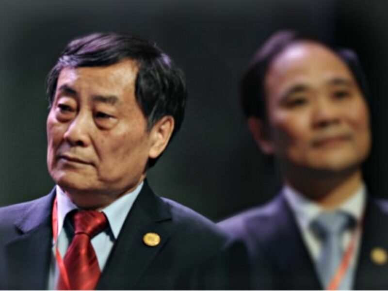 Zong Qinghou (left), head of China's biggest beverage empire Wahaha