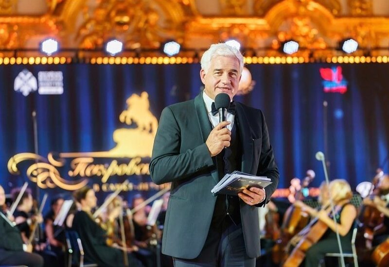 Hans Joachim Frey hosting a ball