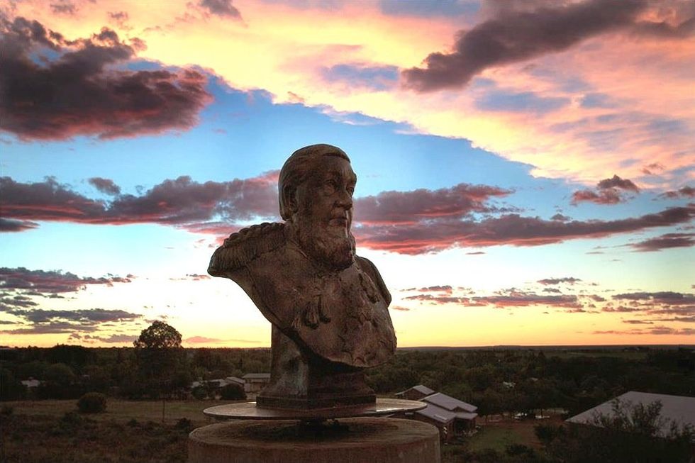 photo of Bust of Paul Kruger on Monumentkoppie, Orania