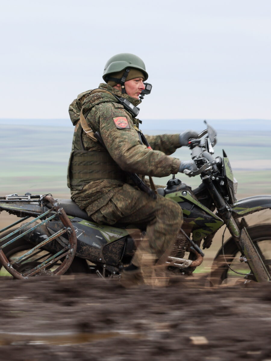 Putin’s Real Summer Plans: A New Offensive With Motorcycle Units For Dodging Drones