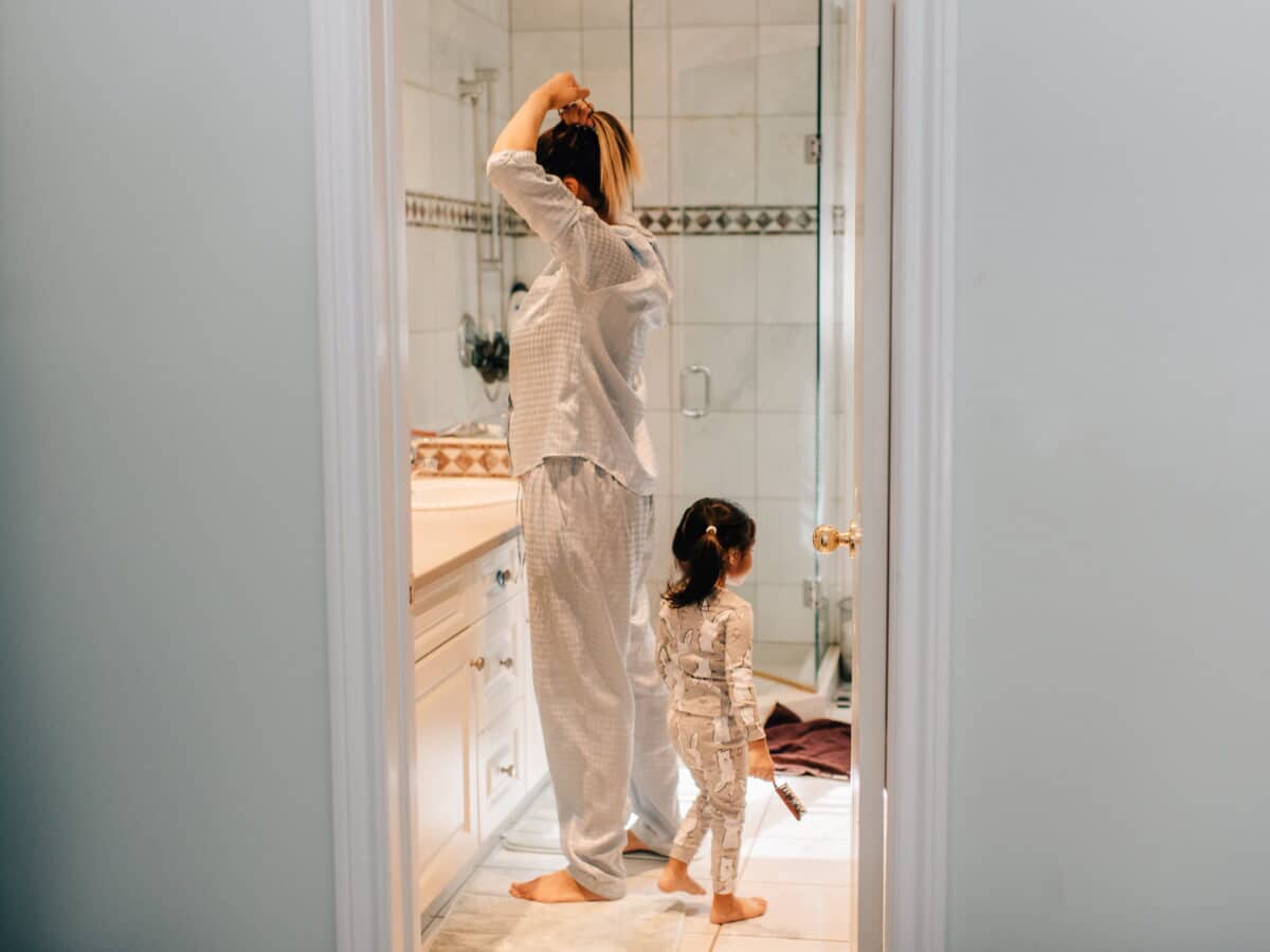 “My Mother Is A Narcissist” — How Adult Daughters Can Heal, And Break The Toxic Cycle