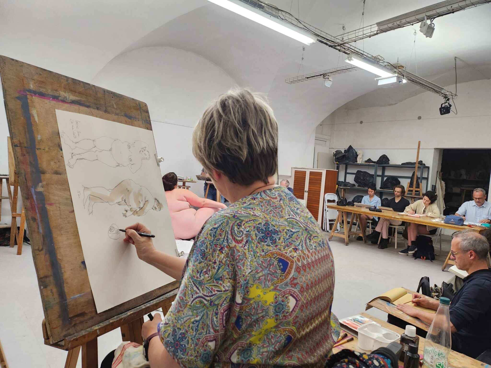 Art In The Flesh: Inside France's Vanishing World Of Nude Models - Worldcrunch