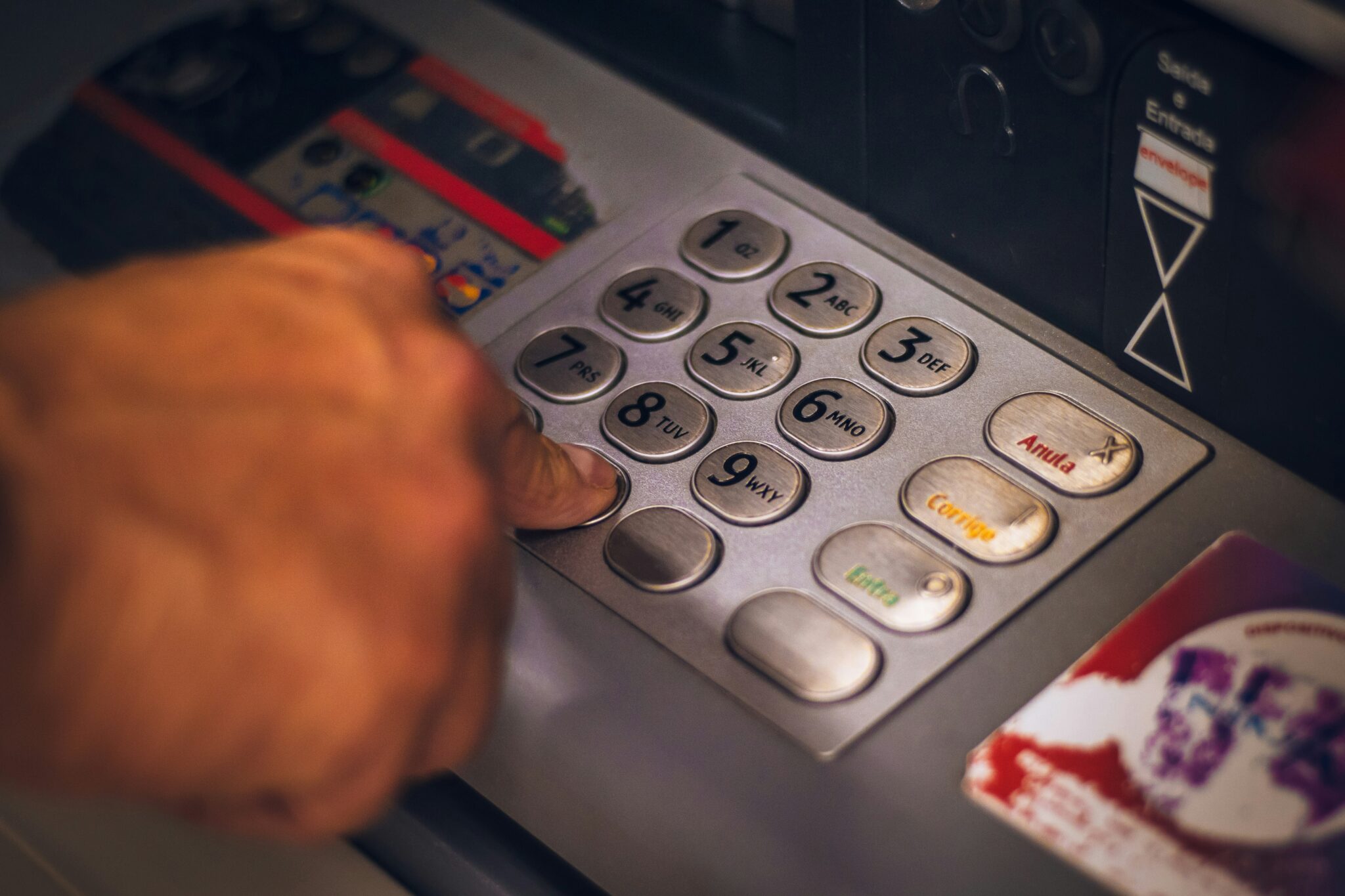 A Cashless Future? A Tally Of The Benefits And Risks