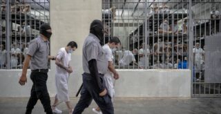 薩爾瓦多最高安全等級的 CECOT 監獄內部照片